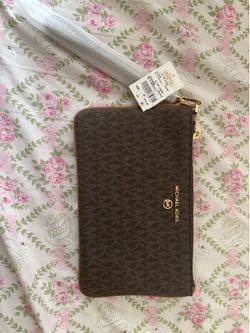 Michael Kors wristlet