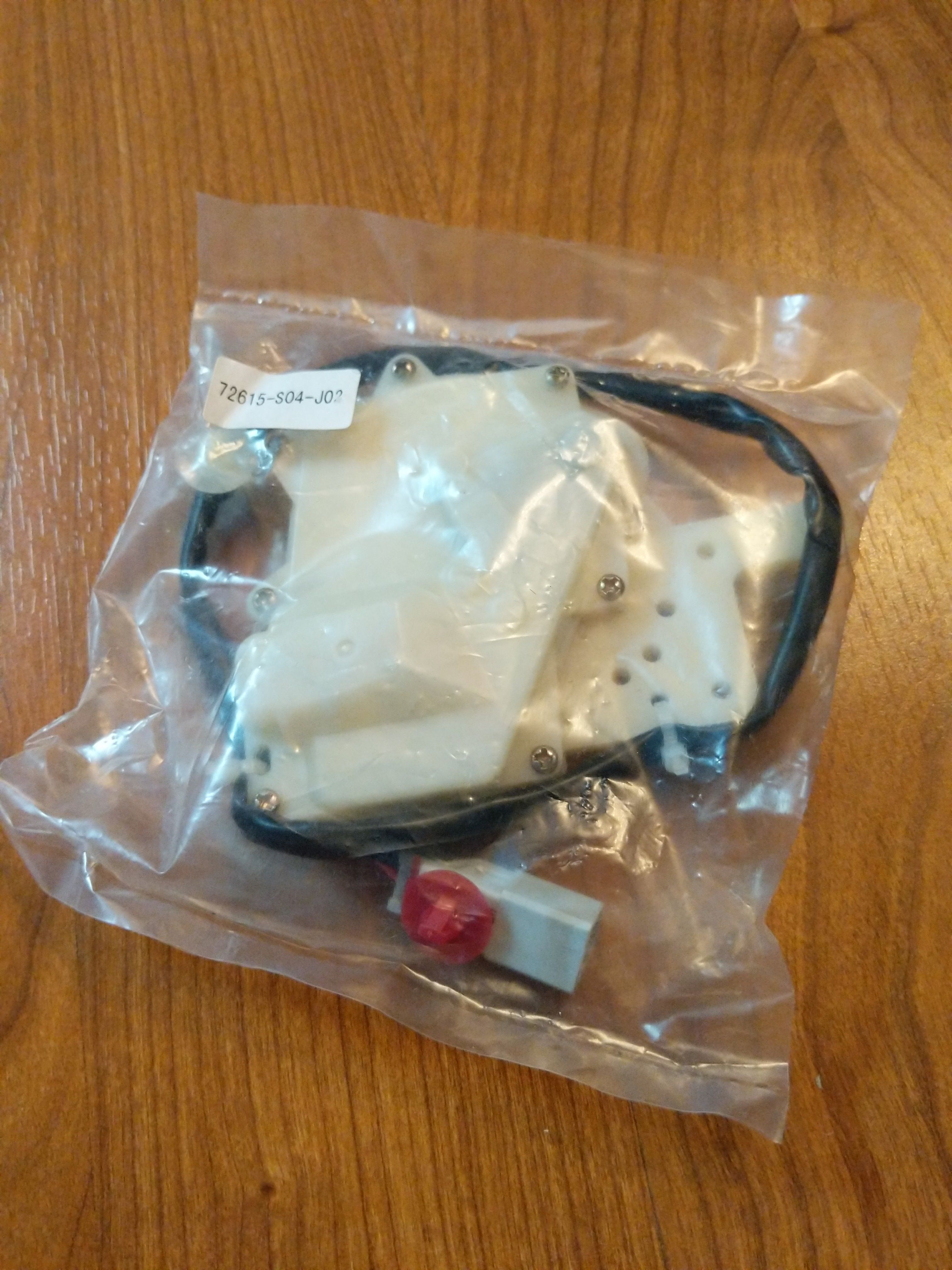 96-00 Honda Civic door lock actuator brand new sealed