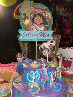 Custom Cake Toppers - Encanto