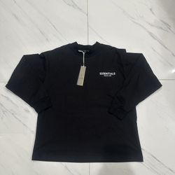 Essential Crewneck Size S