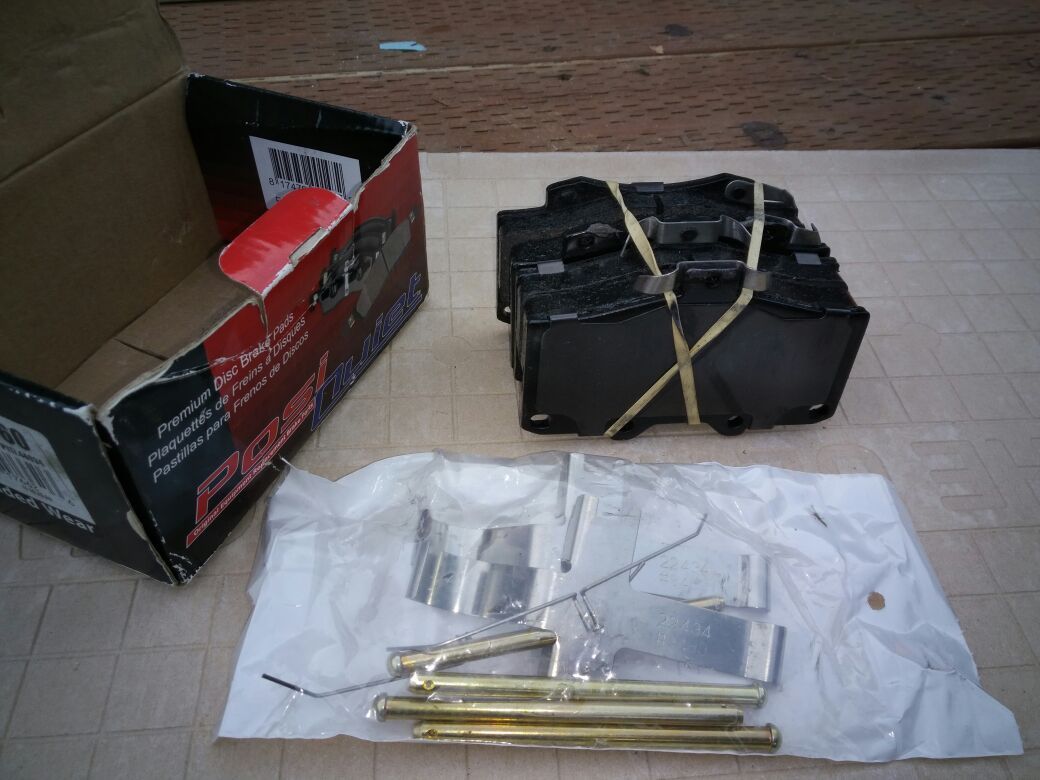 Brake pads. Frenos, balatas para Toyota tacoma. I bought them for a Toyota Tacoma never installed