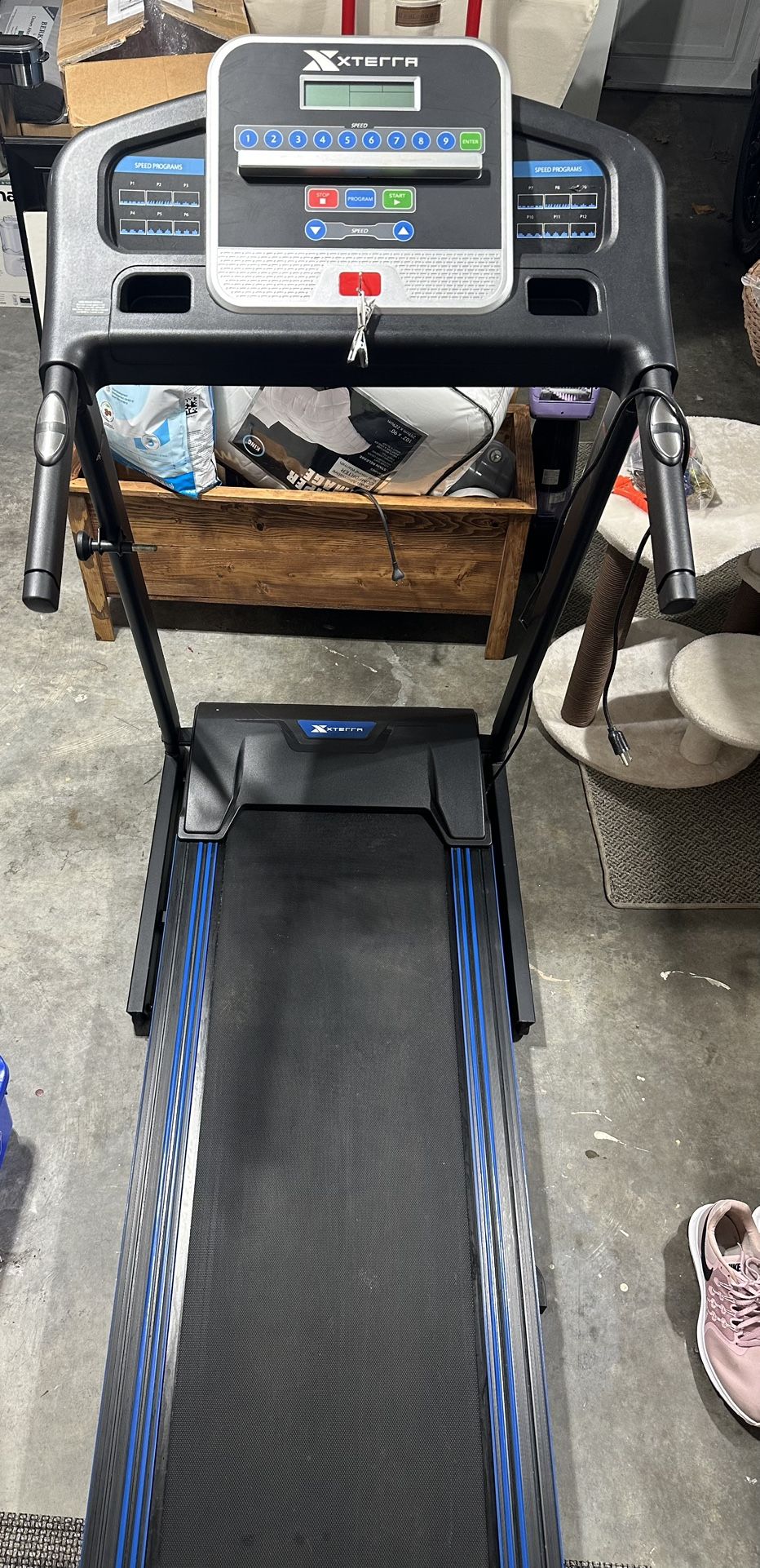 Xterra RT150 Foldable Treadmill with Incline Adjustment