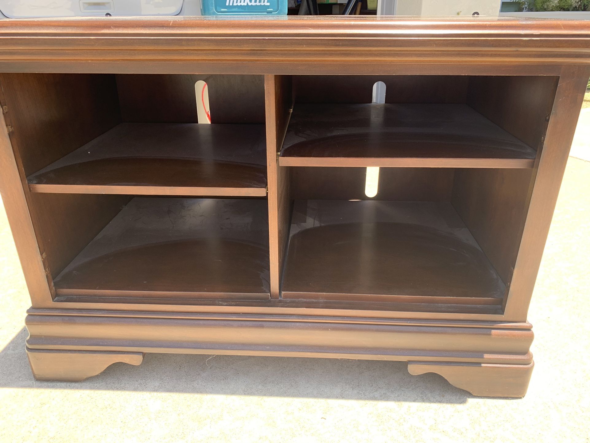 Entertainment Desk/ TV Stand