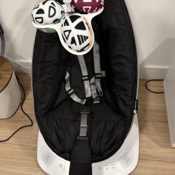 4moms mamaRoo® multi-motion baby swing