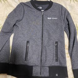 Women’s nice zip up jacket with no hood