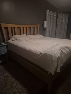 King bed room set with sleep numbers mattress and box