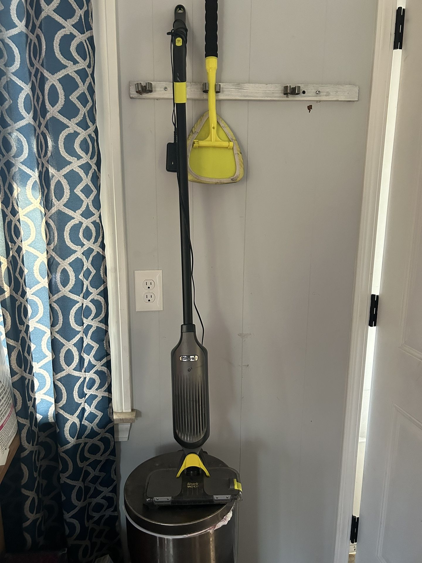 Shark Vac mop