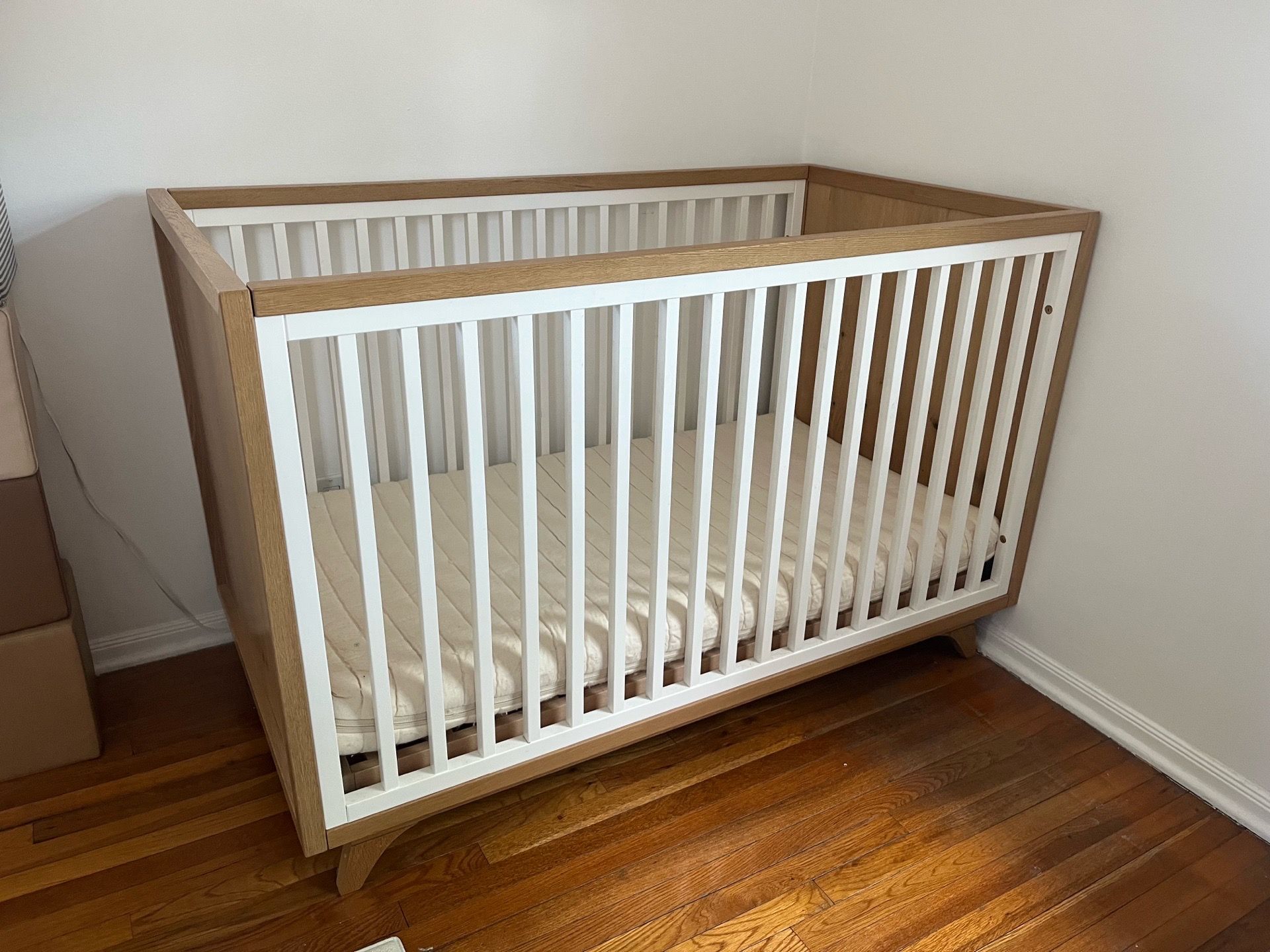 Romina New York Crib