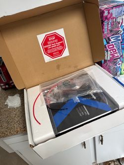 Kicker Hideaway 10 inch powered sub brand new in box