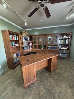 Executive Office Furniture Suite (PLEASE READ)