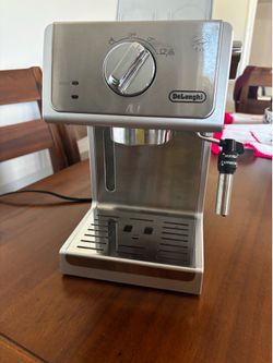 DeLonghi ECP3620 Espresso & Cappuccino Machine - Excellent Condition