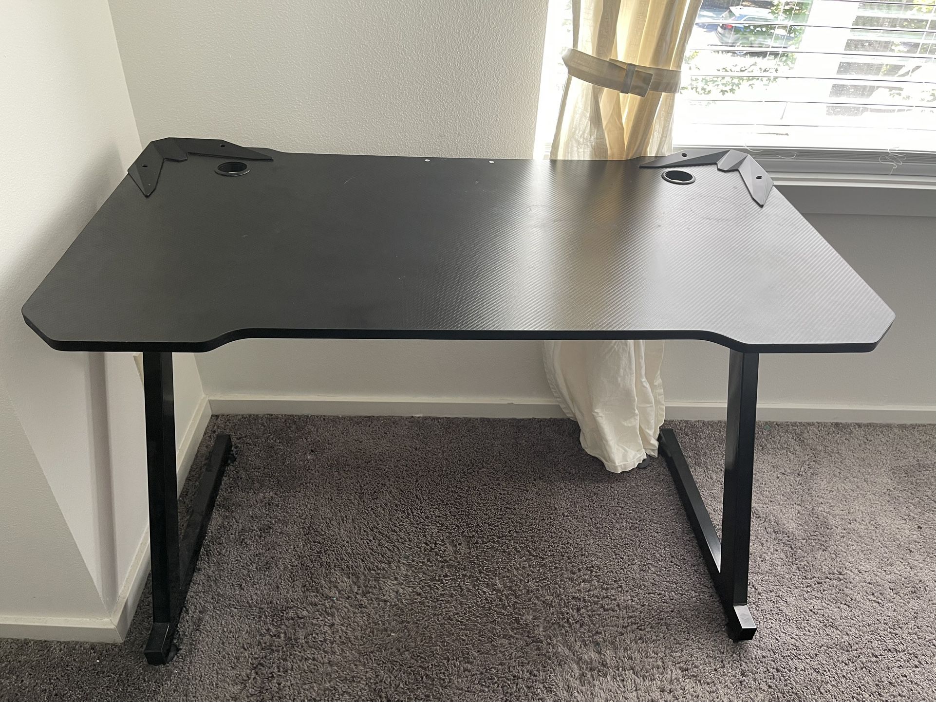 Gaming table