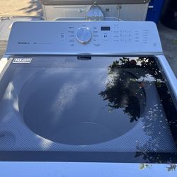 Maytag Bravia XL for Repair or for Parts