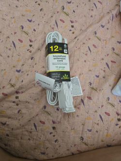 New Unused 13 Ft White Exention Cord