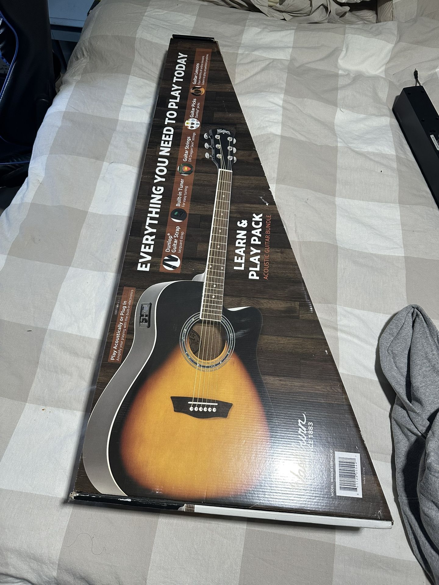 Washington Acoustic Guitar Player Bundle