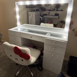 11 drawer mirror vanity with drawer dividers 