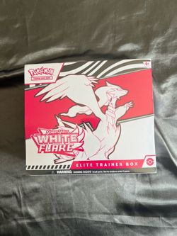 Pokemon: White Flare Elite Trainer Box