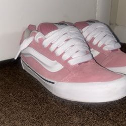 Vans Knu Skool size 9.5 mens MUST GO