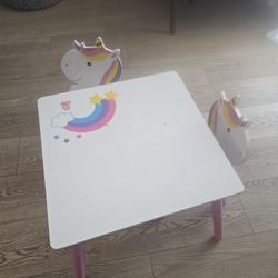 Unicorn table with 2 Chairs 