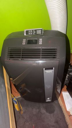 Portable air conditioner (used like new)12,500 BTU