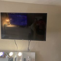 Roku 32’ Inch smart TV