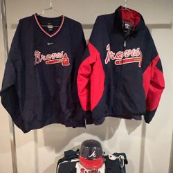 Atlanta Braves MLB 4-Pc Lot Nike Pullover Majestic Jacket Signed Hat Duffel Bag