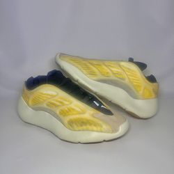 Size 8.5 - adidas Yeezy 700 V3 Mono Safflower