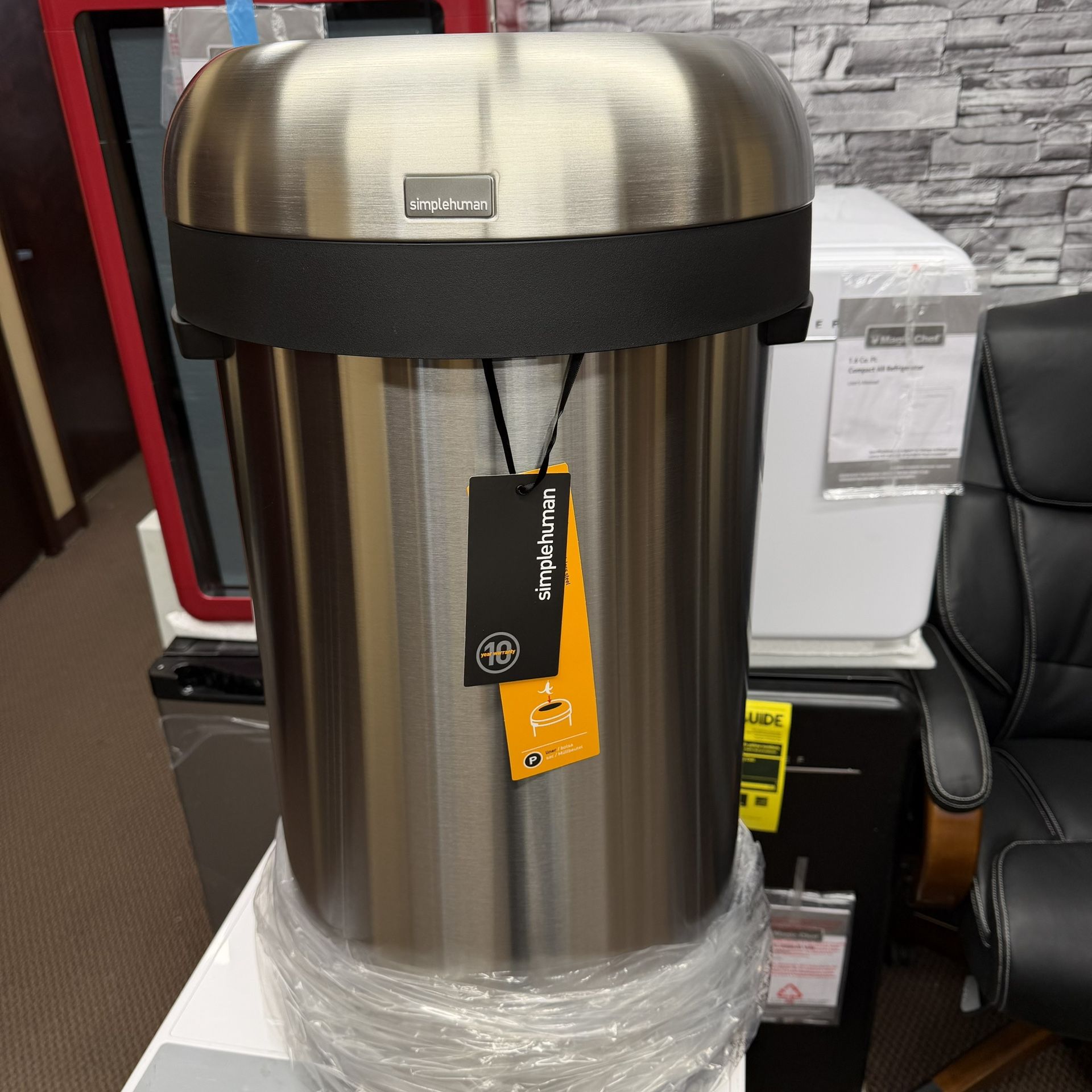 simplehuman 60 Liter / 16 Gallon Bullet Open Top Trash Can,