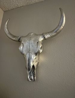 Authentic Z Gallerie Silver Longhorn Cow Skull Wall Sculpture | Faux Taxidermy