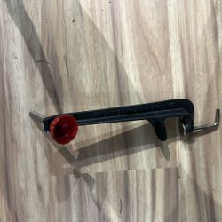 DH THOMPSON FLY TYING VISE 