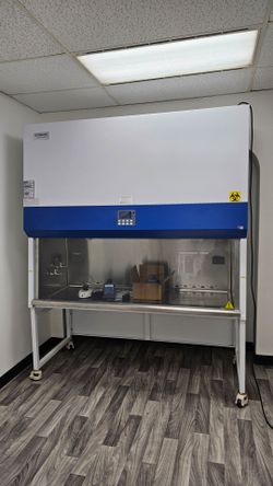 BIOBASE 6' Class II A2 Biological Safety Cabinet / Lab Hood BSC