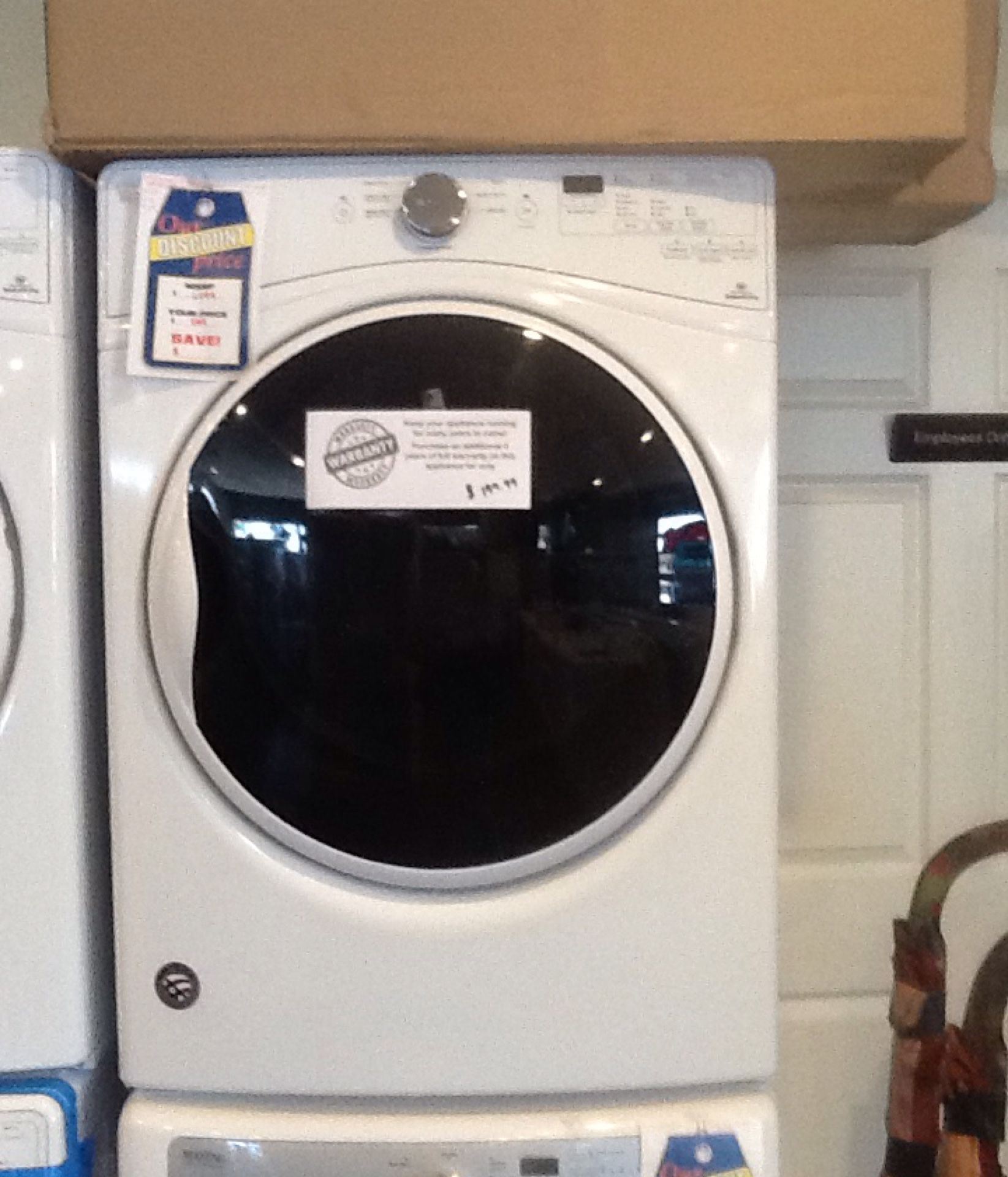 New open box whirlpool electric dryer WED85HEFW