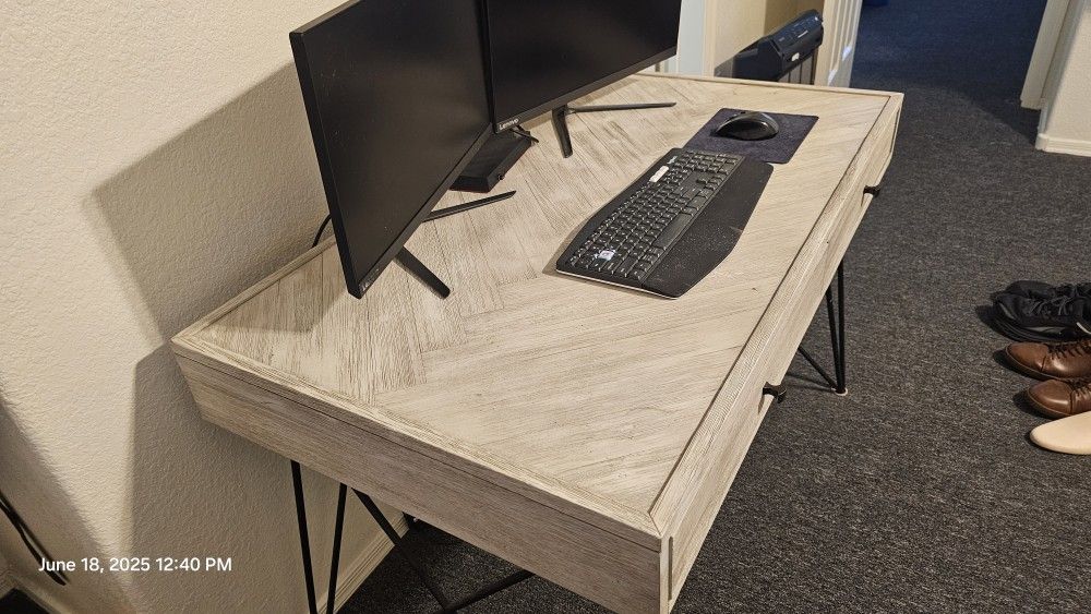 Computer Desk