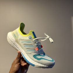 Adidas Ultraboost 22