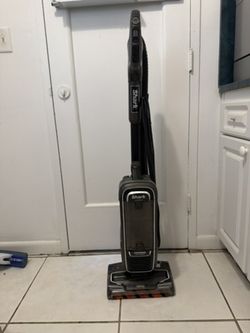 Shark Apex DuoClean Powered Lift-Away Upright Vacuum (Zero-M)