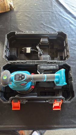 Makita 18V LXT Cordless Grass Shear Kit w/ Battery & Charger