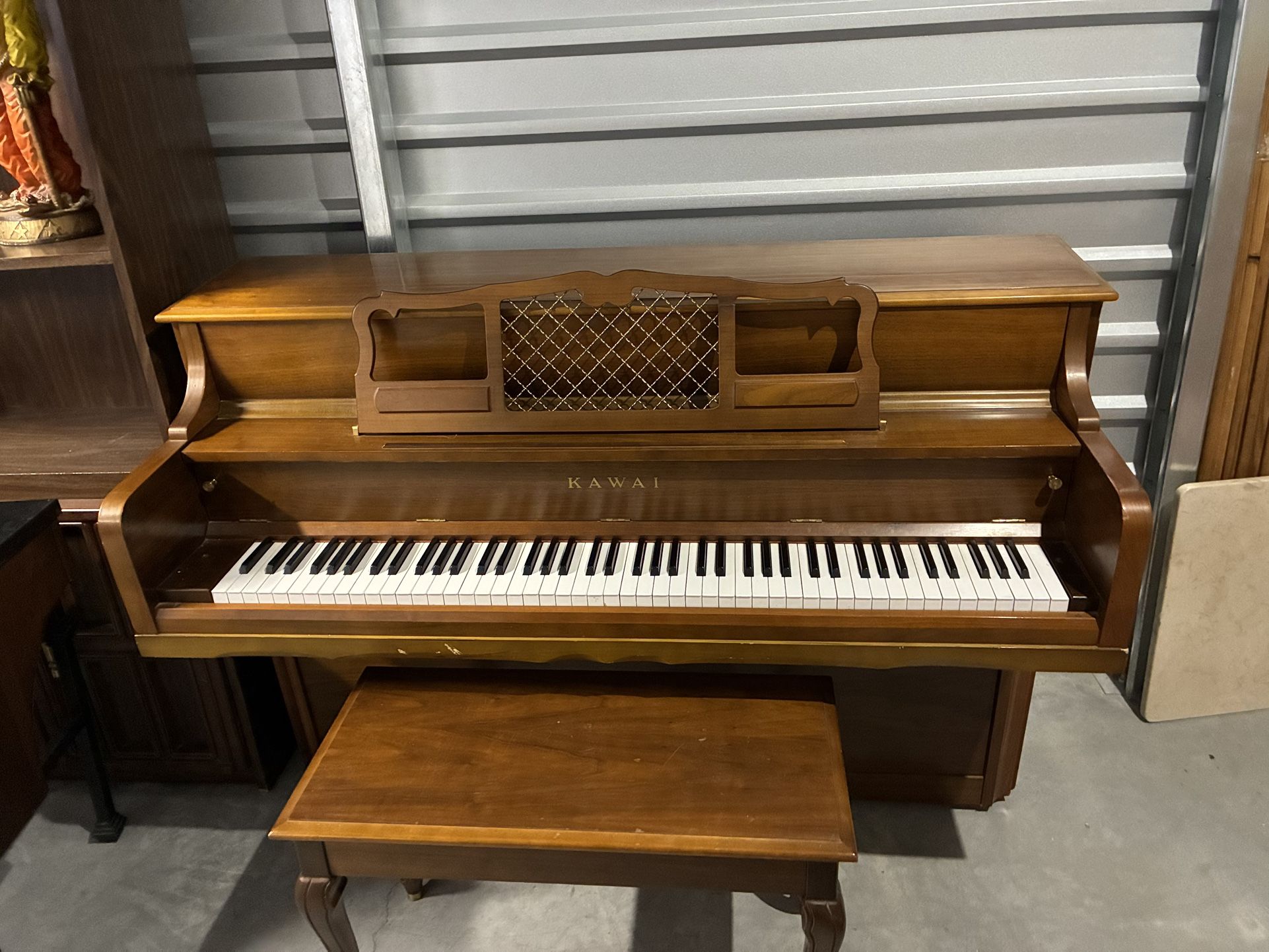 KAWAI SPINET UPRIGHT PIANO $1500