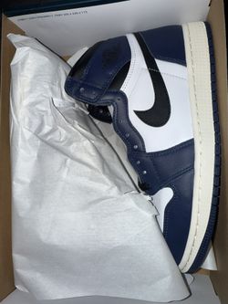 AJ1 Midnight Navy Size 8 