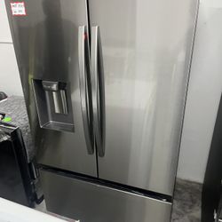 (Deal of the month 4 more available) Samsung mega capacity 32cu french door refrigerator