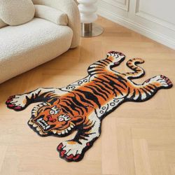 Card rug Pink Uno Reverse Card Rug  32 in x 20 in  El tigre mide  40 in x 24 in  Flowers 38 in x 20in