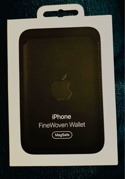 Apple iPhone FineWoven Wallet with MagSafe