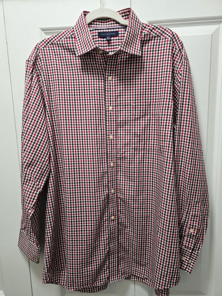 Tommy Hilfiger Long Sleeve Button Up Size L (16.5/35)