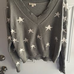 rock n rags distressed star sweater. adorable for school outfits, etc!!