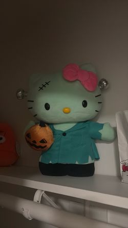 Hello kitty Frankenstein greeter