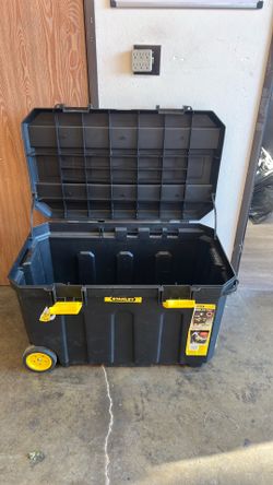 Stanley Mobile Job box  37x22x23 - lockable