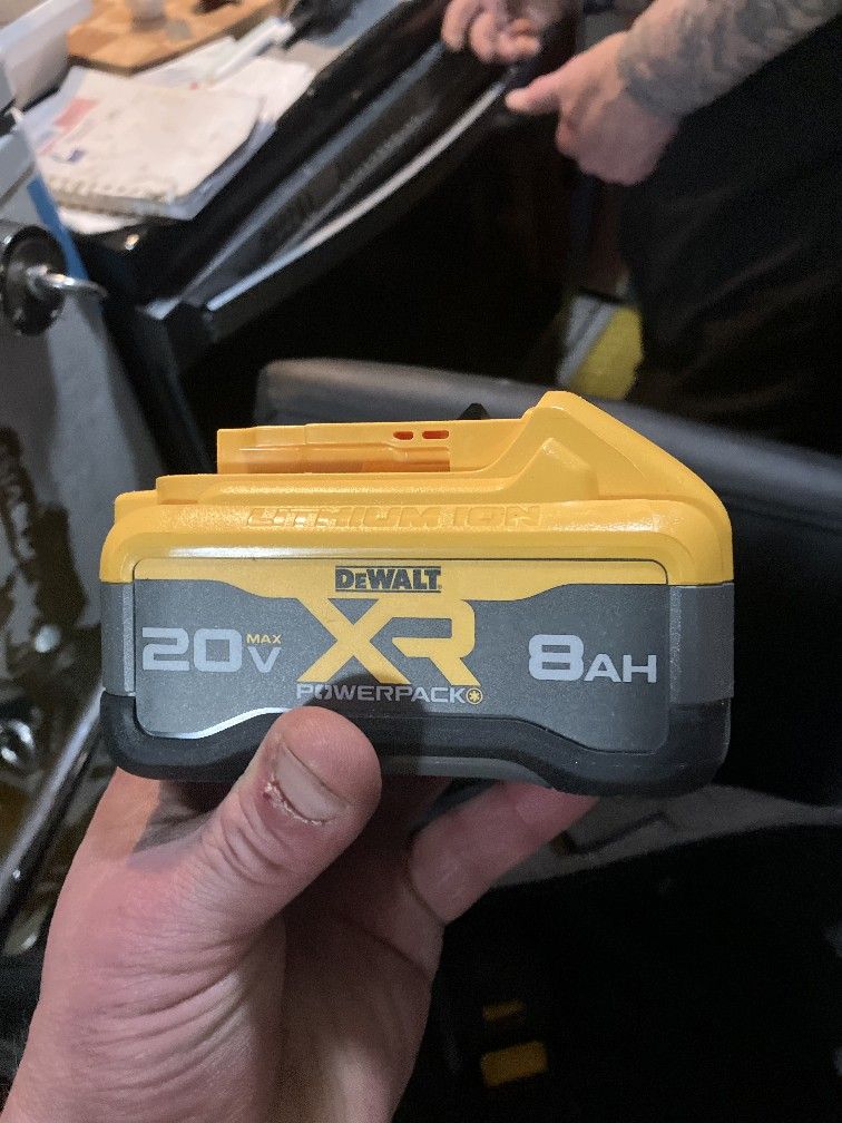 20V MAX* XR POWERPACK™ 8 Ah Battery