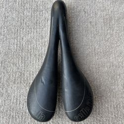 Selle Italia SL1 road bike seat