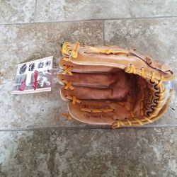 Rawlings Heritage series 12inch glove