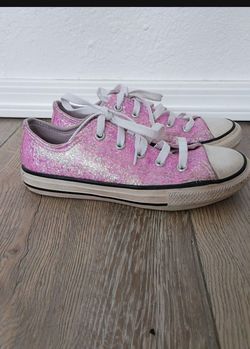 Girl's Converse