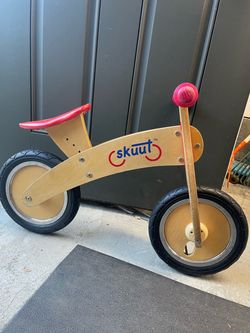 Skuut Balance Bike